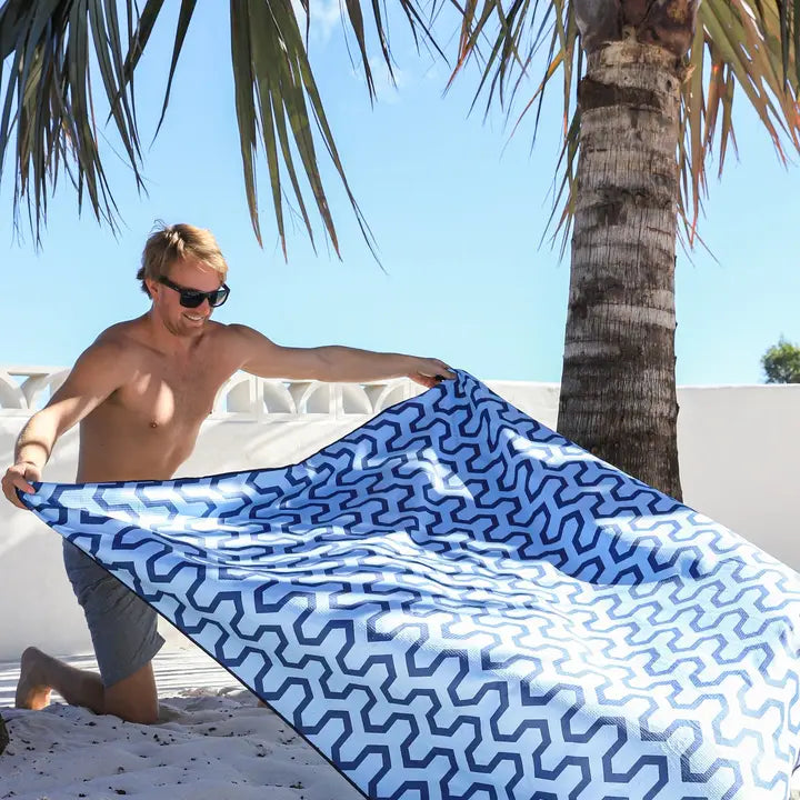 Breathing Travel - Sand Free Towel For Two - Blue Dream